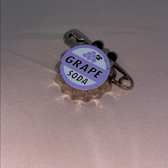 Jewelry - Disney Pin